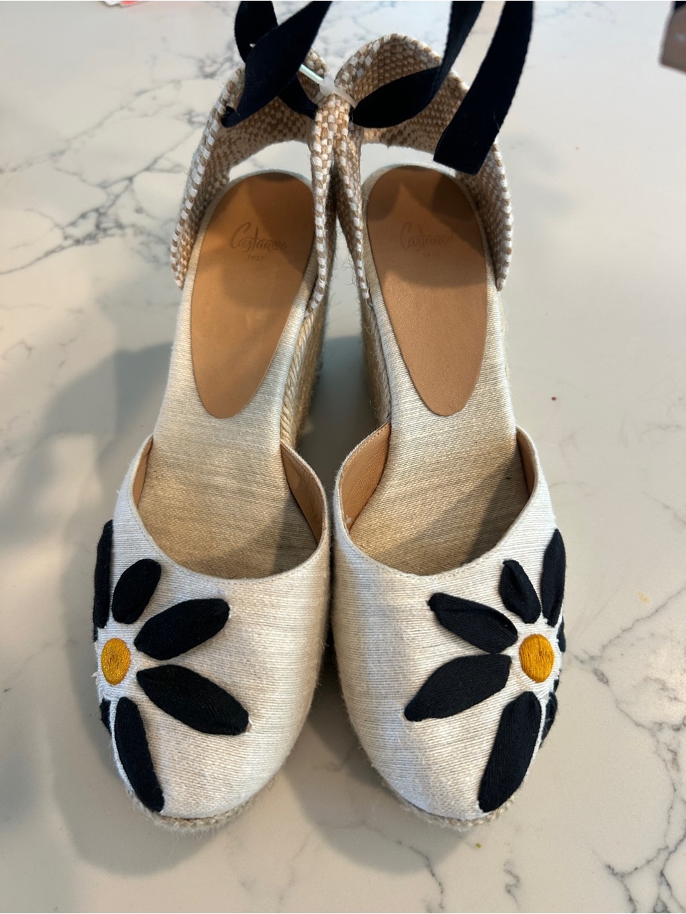Hard to Find Castañer Candace Daisy Linen Wedge Espadrilles size 40 (9)